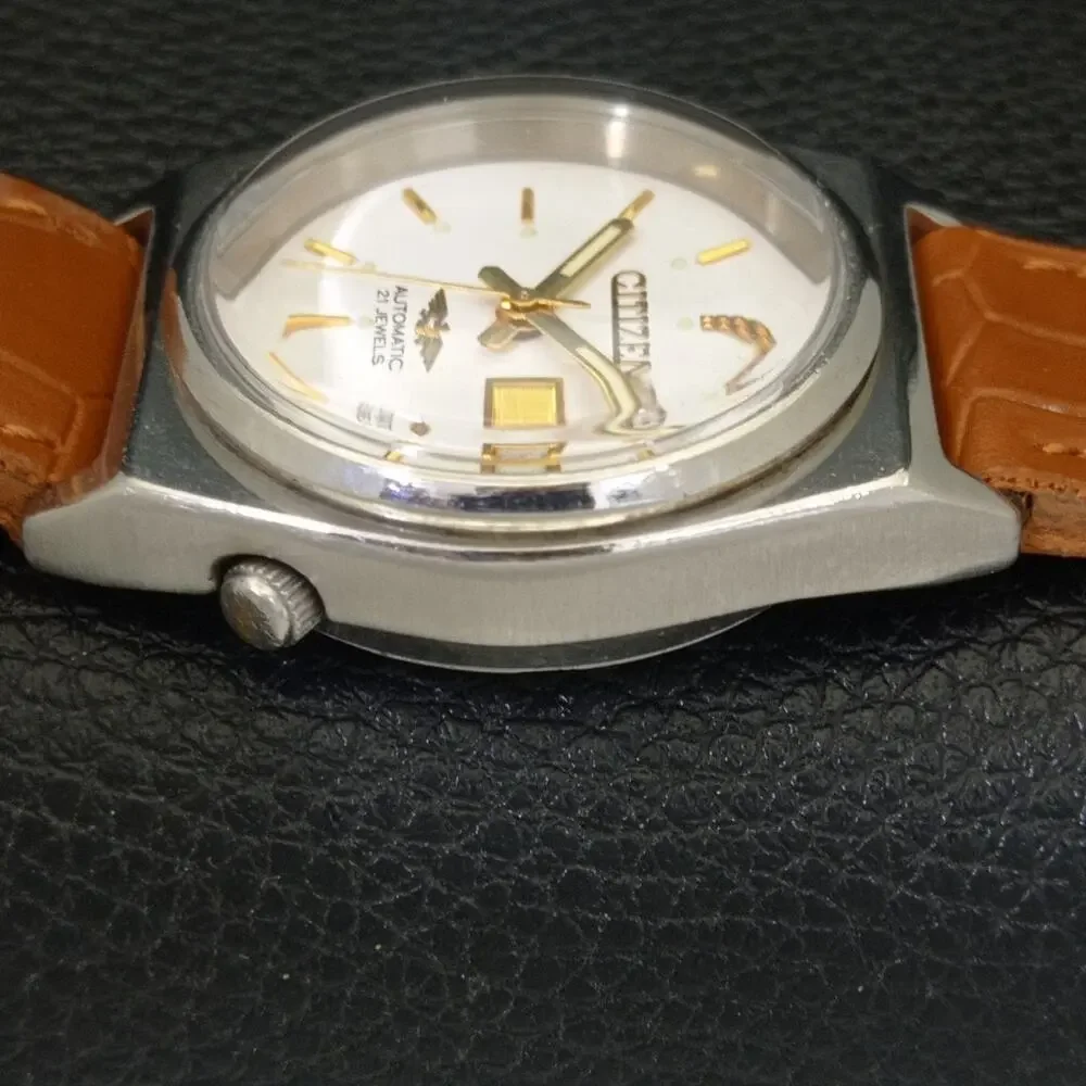 Vintage 1993 Citizen Automatic Mens Silver Watch W/daydate & Gold accents